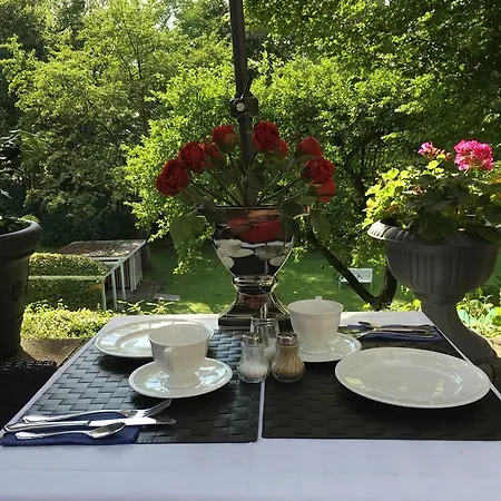 Hotel Bredl In Der Ballestrem 3*